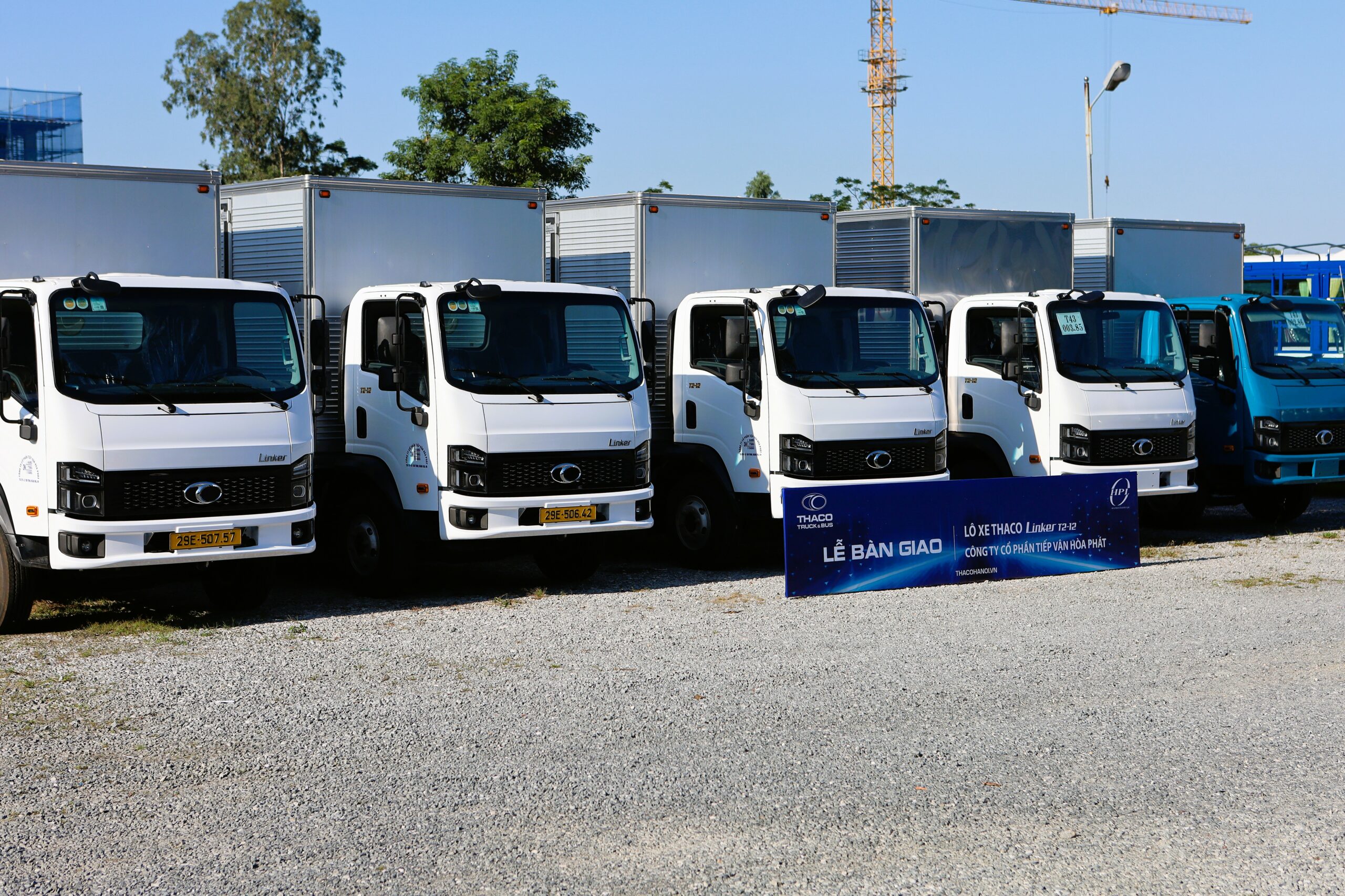HÒA PHÁT LOGISTICS NHẬN BÀN GIAO LÔ XE TẢI 7 TẤN PHỤC VỤ NGÀNH SƠN