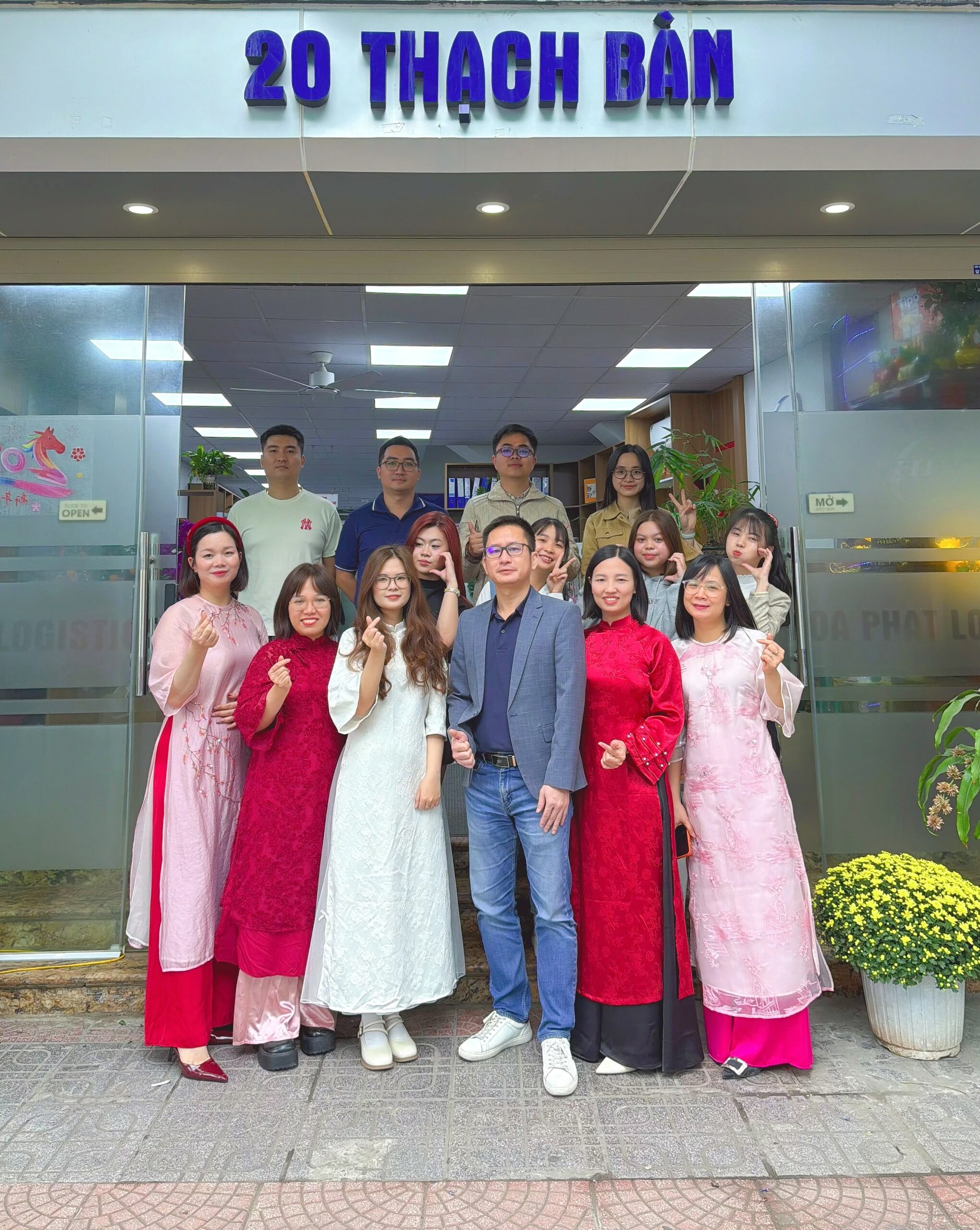 KHAI XUÂN RỘN RÀNG – KHỞI ĐẦU MỘT NĂM BỨT PHÁ CÙNG HÒA PHÁT LOGISTICS